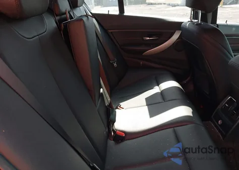 2018 BMW 320I xDrive z USA, uszkodzony, nr VIN WBA8A3C55JA491487